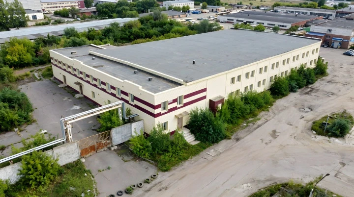 Здание ОНС площадью 2423,9 кв.м с земельным участком 10 274 кв.м: г. Ярославль, Ленинградский проспект, здание 25д